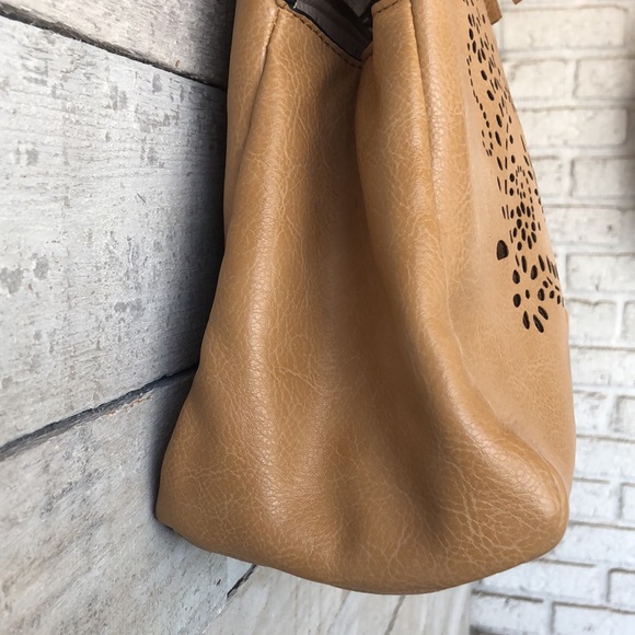 Baci Italian leather laser cut handbag - Picture 5 of 15